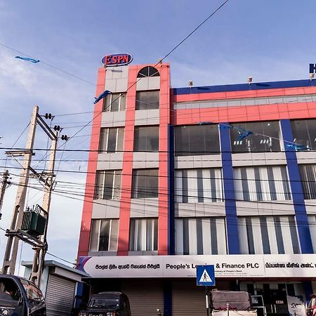 Yaarl Hostels Джафна Экстерьер фото