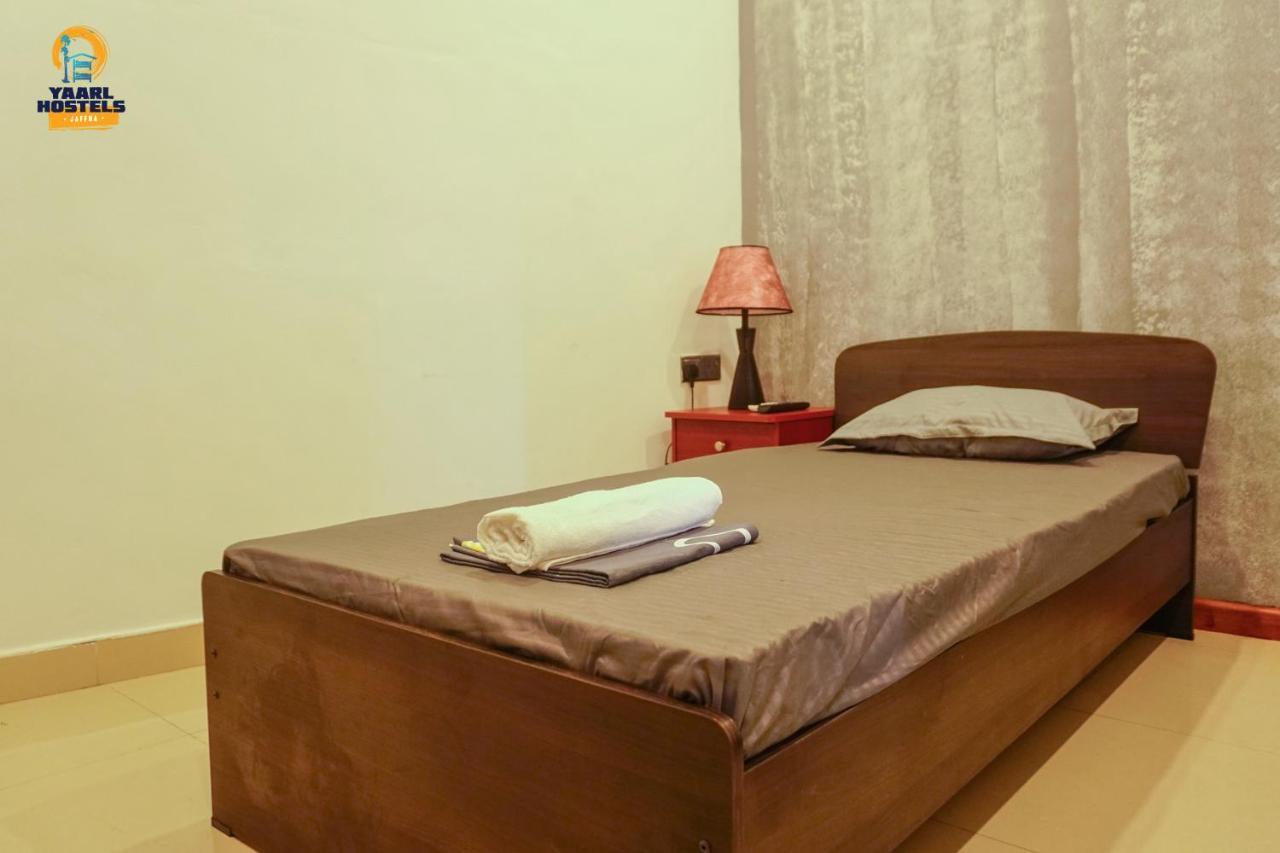 Yaarl Hostels Джафна Экстерьер фото
