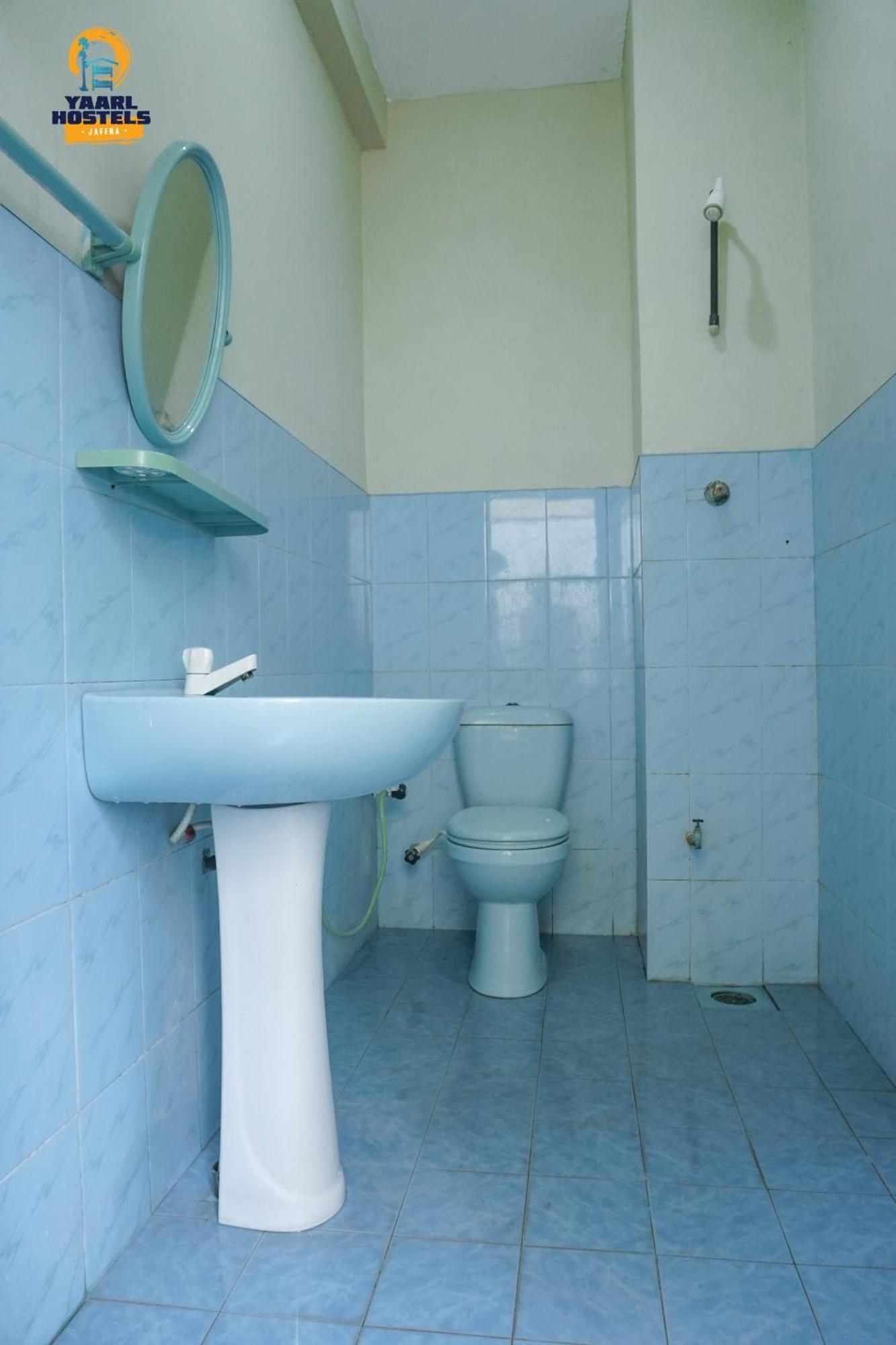 Yaarl Hostels Джафна Номер фото